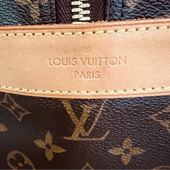 Authentic Louis Vuitton Monogram Carry All Travel Tote Bag - Excellent Condition - Picture 8 of 14